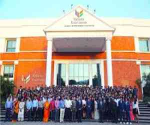 (MEC) Mahindra &Eacute;cole Centrale
