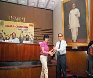 (IISWBM) Indian Institute of Social Welfare and Business Management 