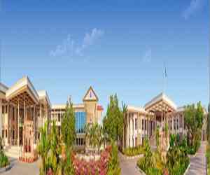 UKA Tarsadia University