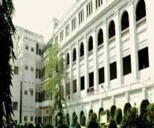 (GCCCMS) GCC Centre of Management Studies 